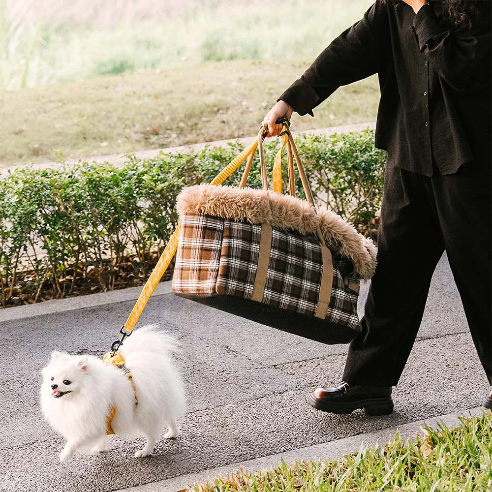 2 in 1 Large All-Season Pet Carrier and Dog Sleeping Bag - Voyager's Plaid - Image 11
