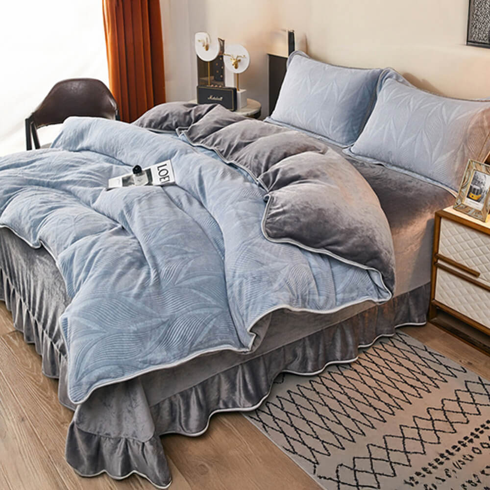 Elegant Botanical Pattern Milk Velvet Bed Sheet Set - Image 3