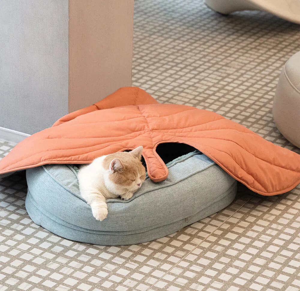 Leaf Shape Dog Blanket With Donut Dog Bed Luxury Dog Gifts - Image 11