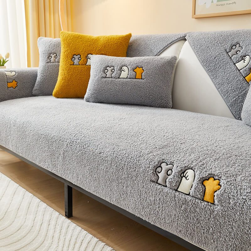 Lovely Cat's Paw Sherpa Fleece Anti-Slip Couch Cover - Image 3