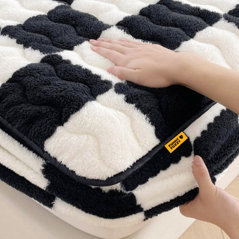 Milk Velvet Chequered Bedding Fitted Sheet Mattress Cover - Image 7