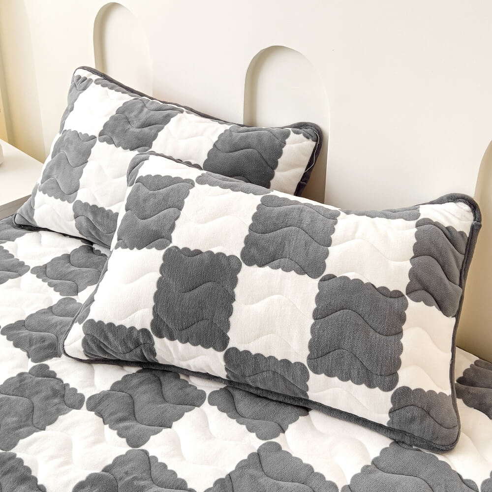 Milk Velvet Chequered Bedding Fitted Sheet Mattress Cover - Image 9