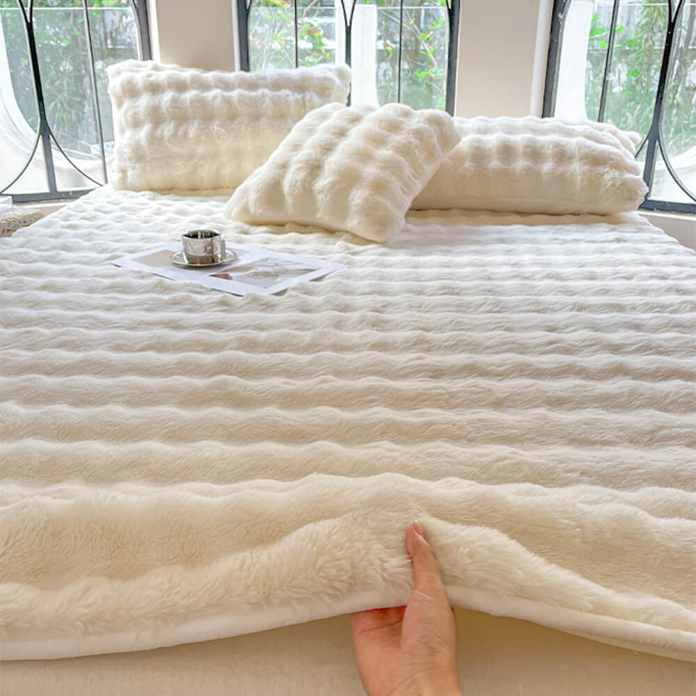 Plush Bubble Skin-Friendly Warm Fitted Sheet Mattress Cover - Image 3