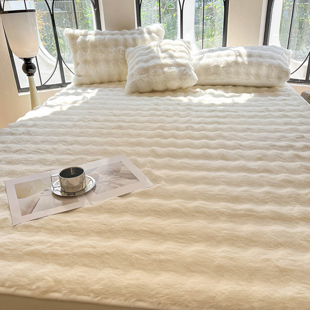 Plush Bubble Skin-Friendly Warm Fitted Sheet Mattress Cover - Image 7