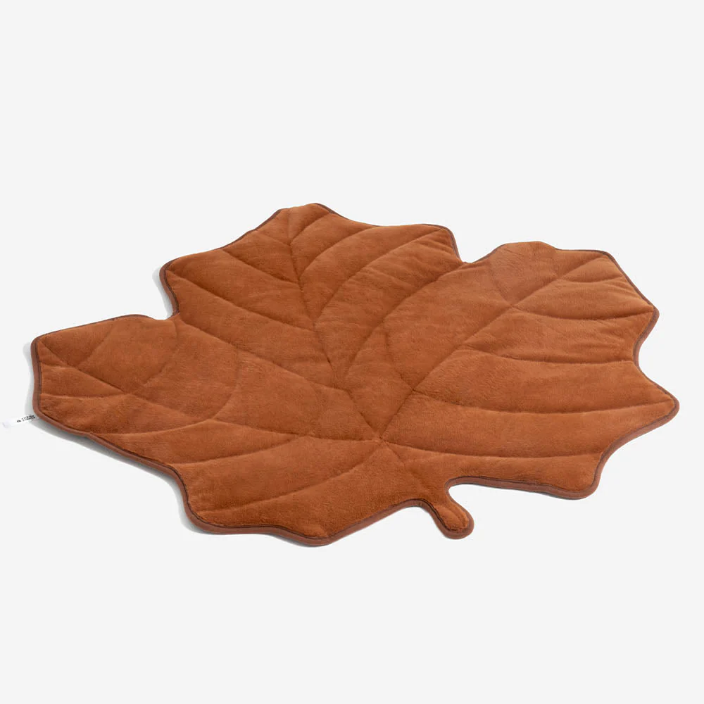 Plush Leaf-Shaped Washable Dog Mat-The Leaf Collector - Image 17