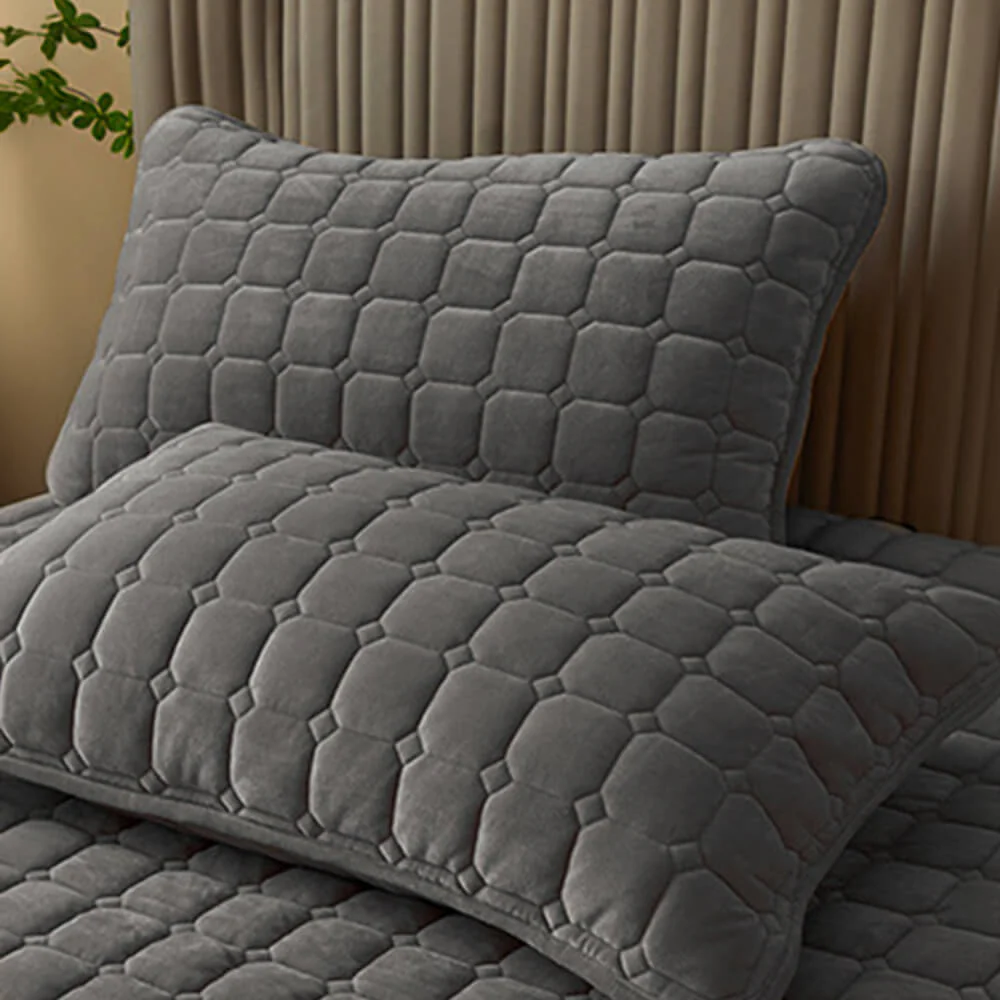 Plush Velvet Breathable Warm Fitted Sheet Mattress Cover - Image 6