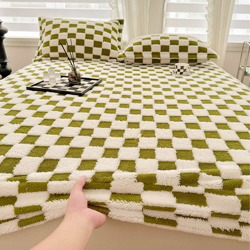 Premium Soft Chequerboard Plush Fitted Sheet Mattress Cover - Image 3