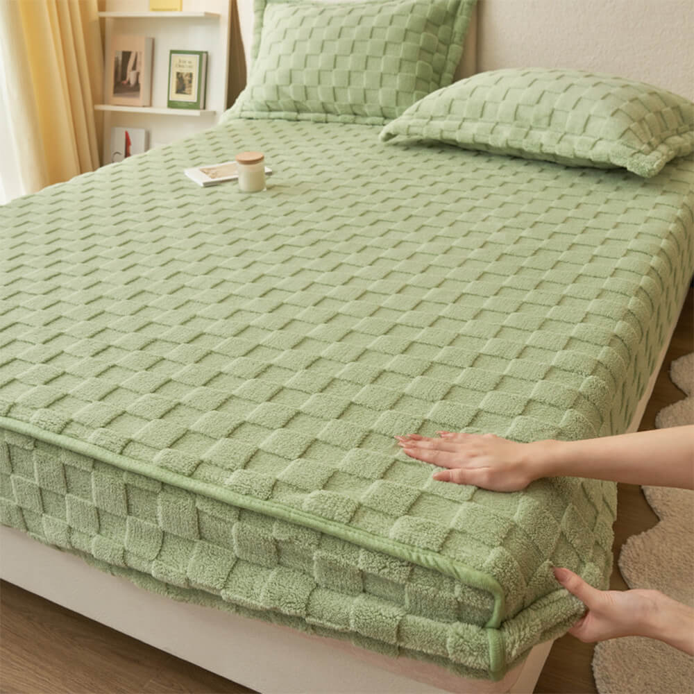 Premium Soft Chequerboard Plush Fitted Sheet Mattress Cover - Image 9