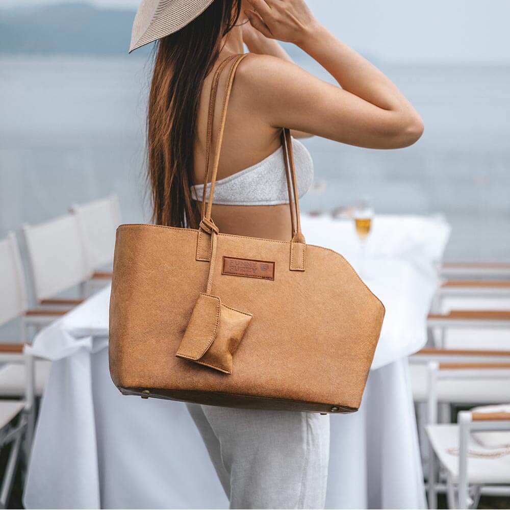 Vogue Eco-friendly Dupont Waterproof Pet Carrier - City Roamer - Image 13